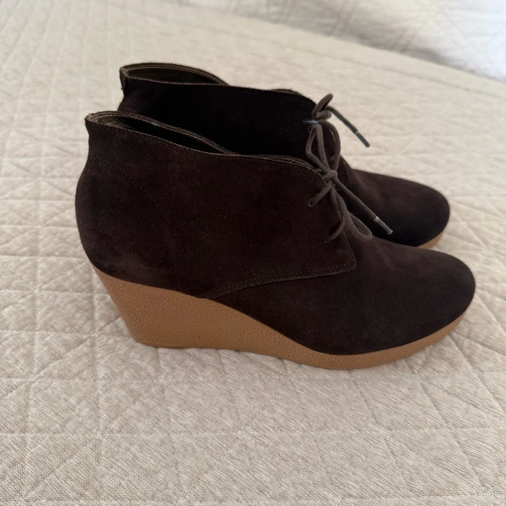 Talbots Dark Brown Suede Leather Lace-Up Ankle Boots Wedge Heel Size 8